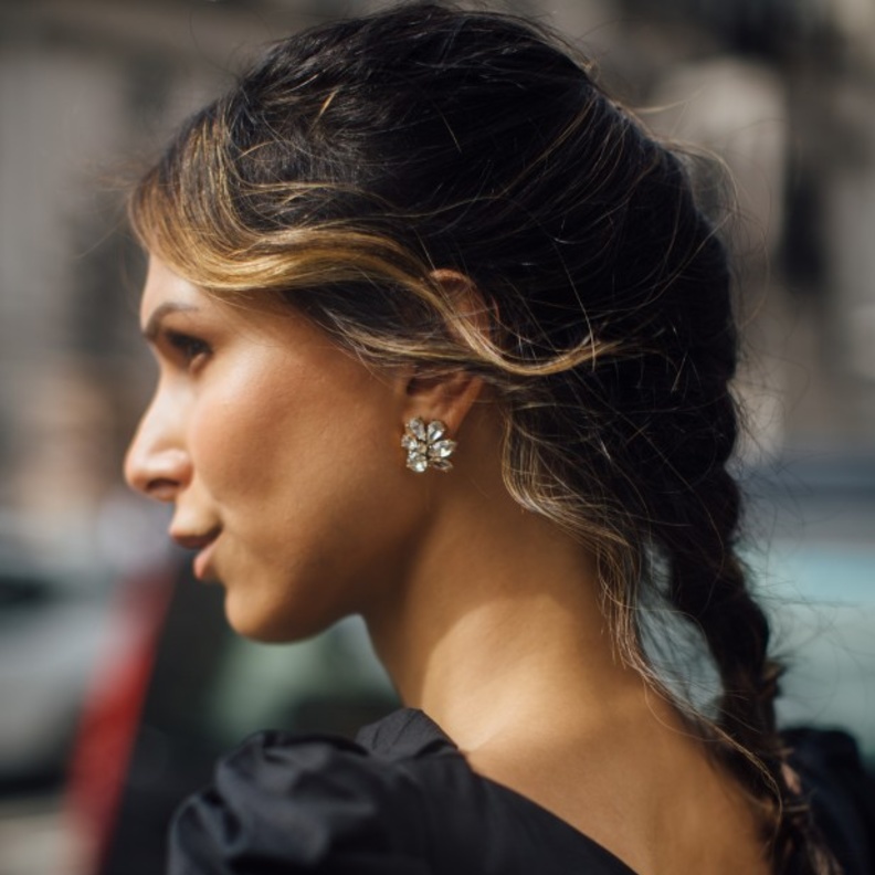 تسريحات شعر عصرية مع الضفائر الناعمة باسلوب الستريت ستايل