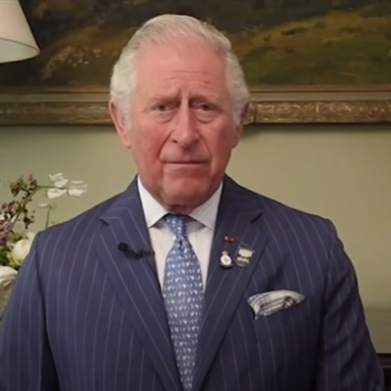 تعرفوا على آخر الكلمات التي تبادلها الأمير تشارلز مع والده الراحل الأمير فيليب