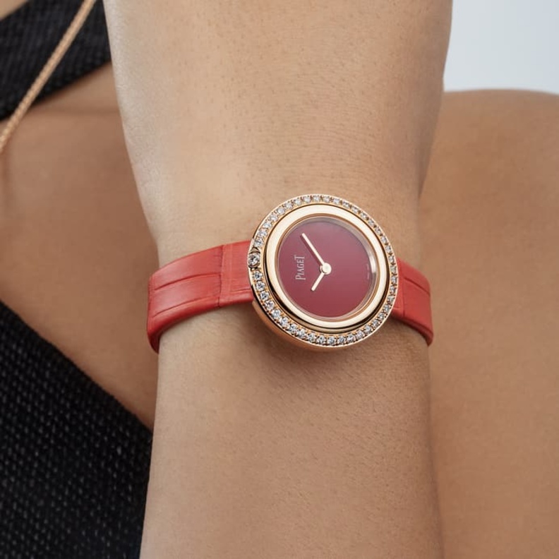 صورة من بياجيه