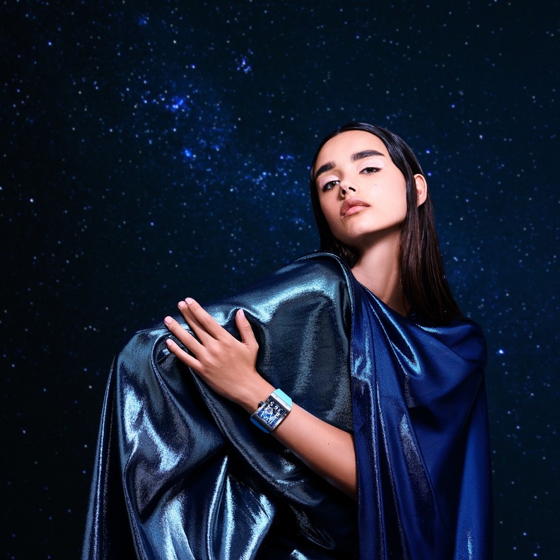  جلسة تصويرية لساعات راقية بعنوان "حدودك الفضاء" 