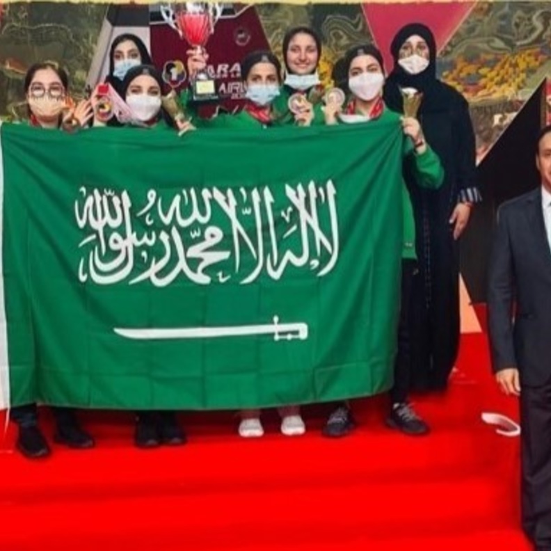 فريق الكاراتيه الأخضر النسائي يحقق برونزية "البريميرليج" للكاتا في مشاركته العالمية الأولى