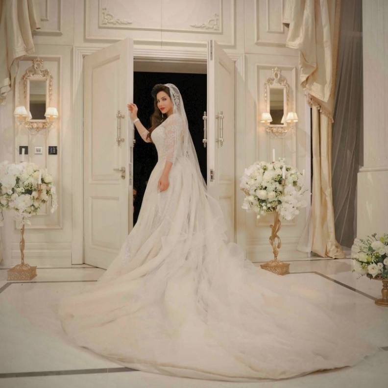 لجين عمران بفستان الزفاف