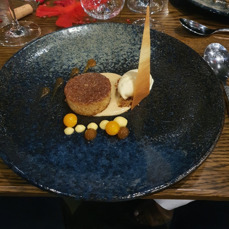 مطعم أتموسفير AT.MOSPHERE