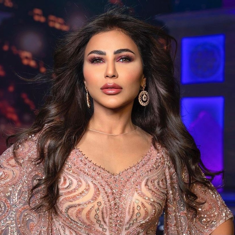 مكياج عروس باللون الوردي القوي من وحي مهيرة عبدالعزيز