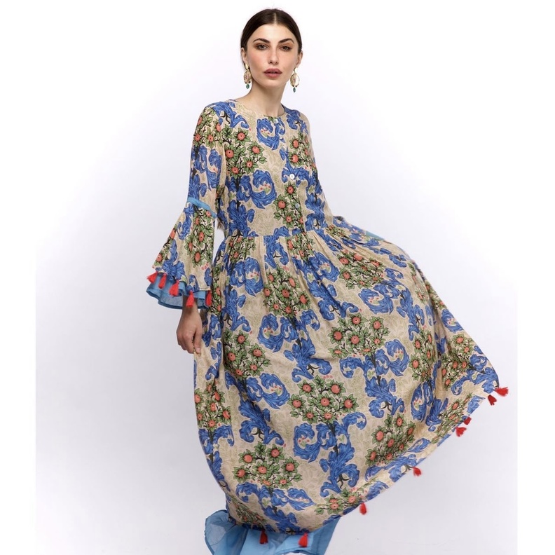 من المصممة السعودية دلال الملوح