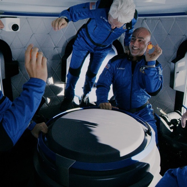 صيف حافل بسياحة الفضاء.. 3 رحلات ترسم المستقبل!