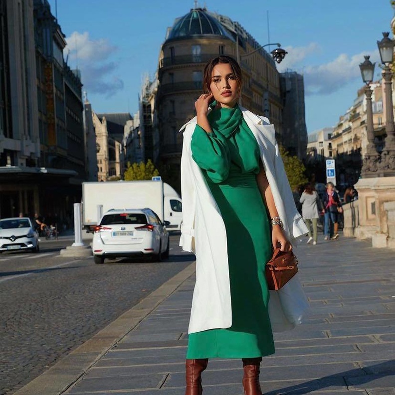 موضة الفستان الاخضر من اطلالة الفاشينيستا نجود الرميحي