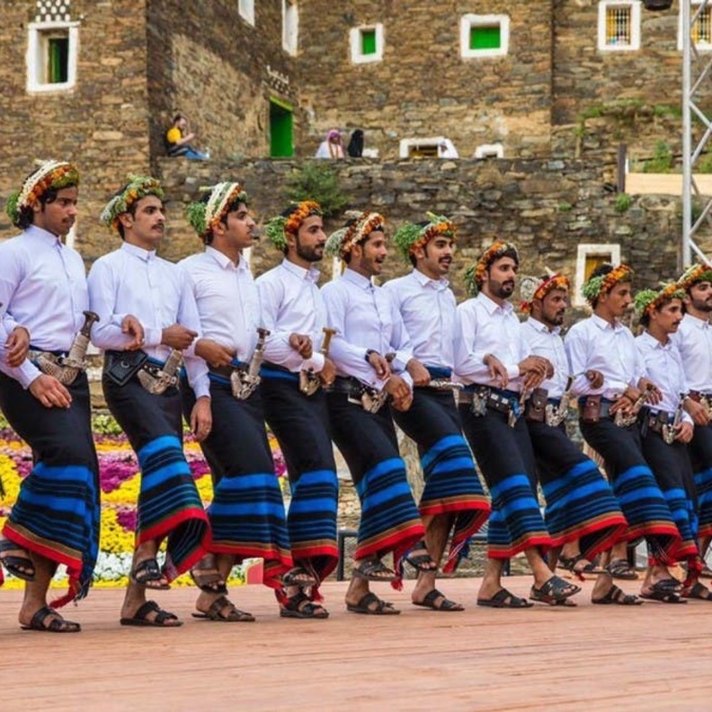 وزارة الثقافة تنظم مهرجان رجال الطيب بعدد من الفعاليات الثقافية -المصدر العربية نت