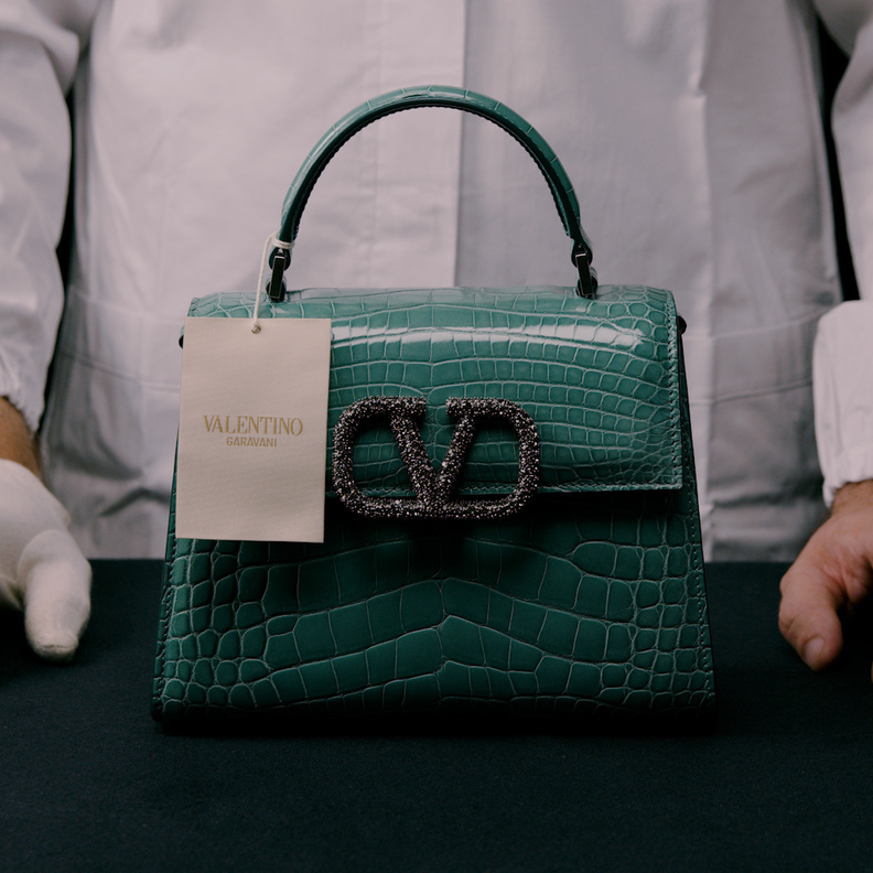 دار _ڤالنتينو_ Valentino