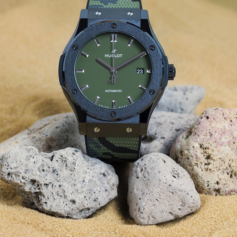 Hublot تشيد بالمملكة العربية السعودية مع ساعة كلاسيك فيوجون المملكة العربية السعودية ناشيونال داي 2021