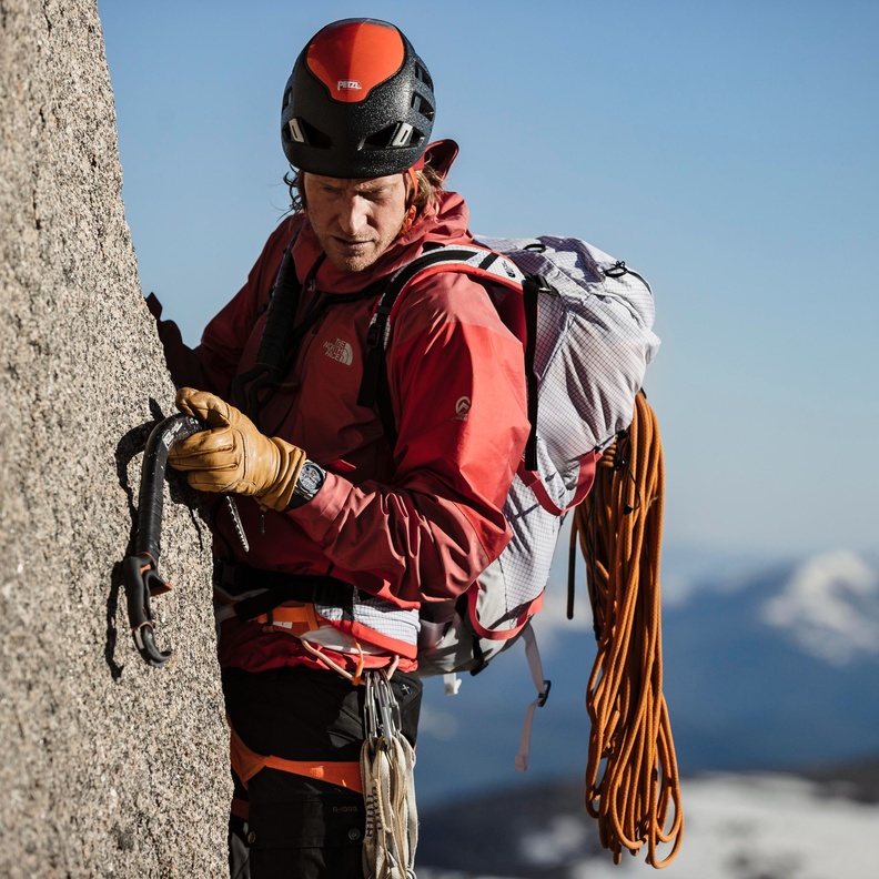 أوڤرسيز محدودة الكمية _إيفرست_ تصميم أنيق لإطلالة مريحة من Vacheron Constantin