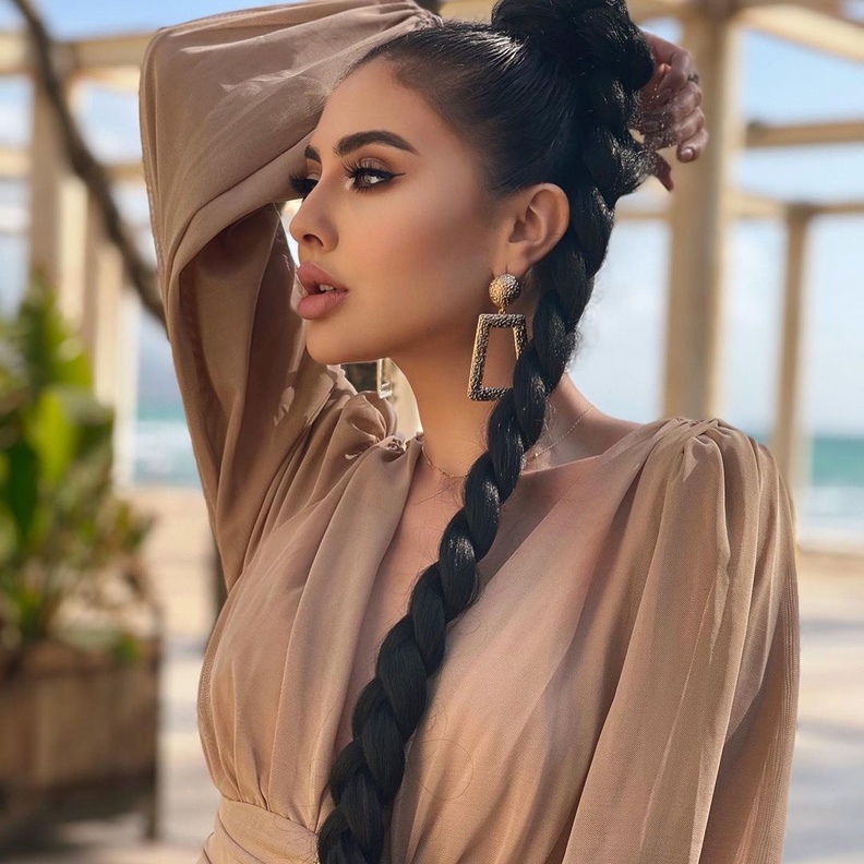 تسريحات للشعر الطويل من وحي مريم حسين بمناسبة اليوم الوطني السعودي 91