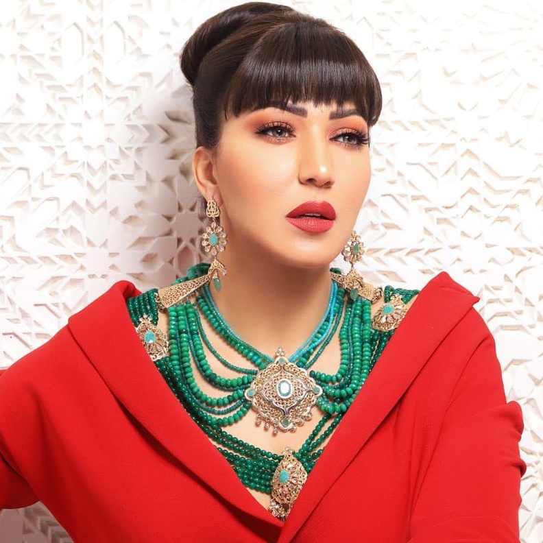 اسما لمنور تكشف عن اصابة ابنها بمرض التوحد وحصولها على الخلع من زوجها