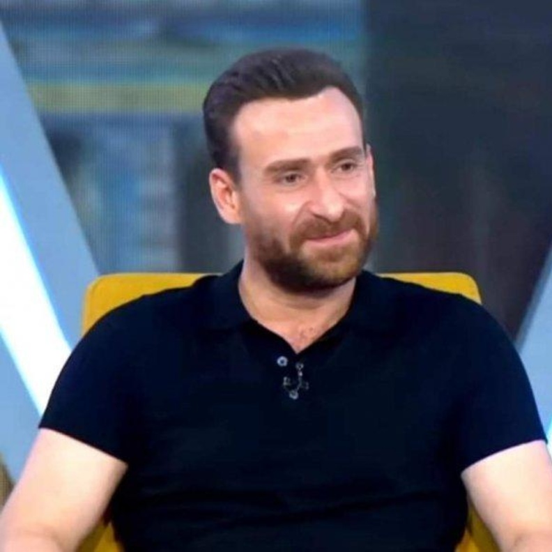 نضال الشافعي- صورة من حسابه على فيسبوك