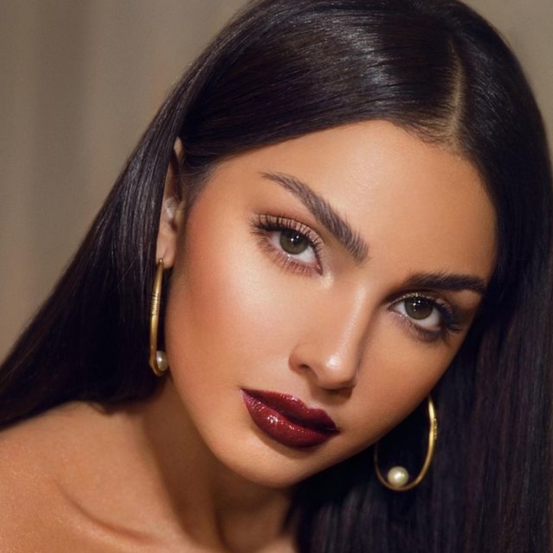 مكياج لصاحبات العيون الصغيرة من وعد التركي بمناسبة اليوم الوطني السعودي 2021