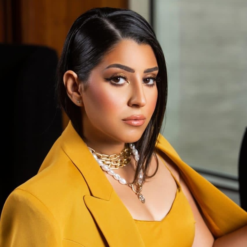 آيتن عامر- صورة من صفحتها الرسمية على فيسبوك