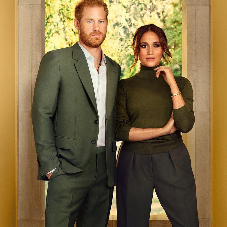 جاءت اطلالات كل من ميغان ماركل والامير هاري متناسقة من حيث الالوان