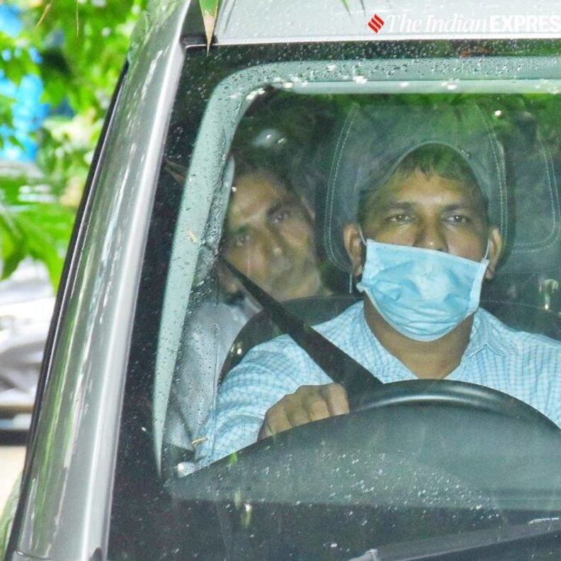 جنازة والدة أكشاي كومار