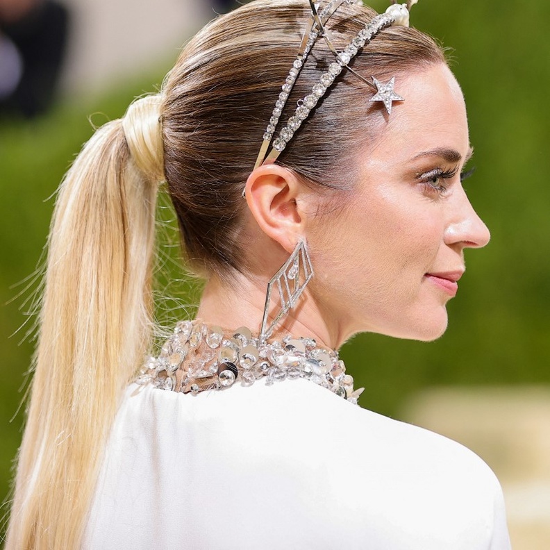 أبرز تسريحات شعر النجمات التي لفتت الأنظار في حفل Met Gala 2021