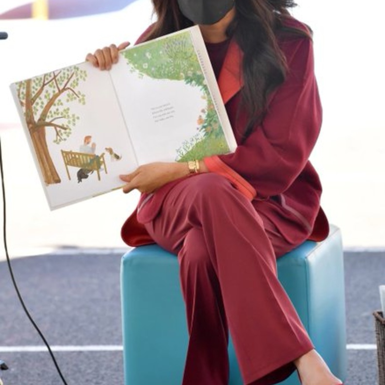 ميغان ماركل تقرأ كتابها The Bench لأطفال مدرسة هارلم بنيويورك