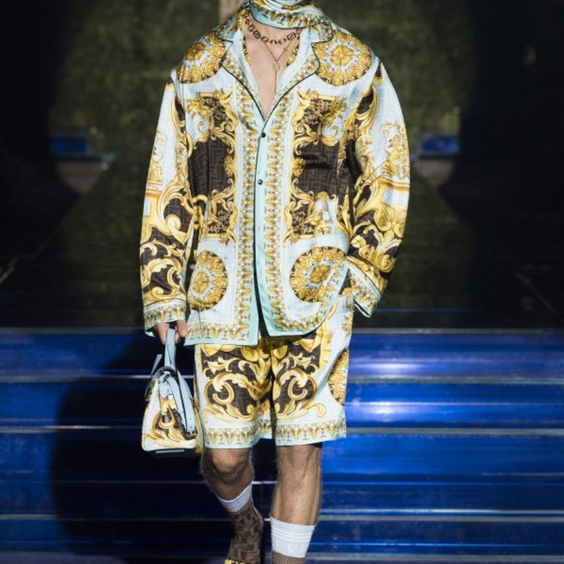 تعاون شكّل سابقة في عالم الأزياء بين ڤيرساتشي وفندي