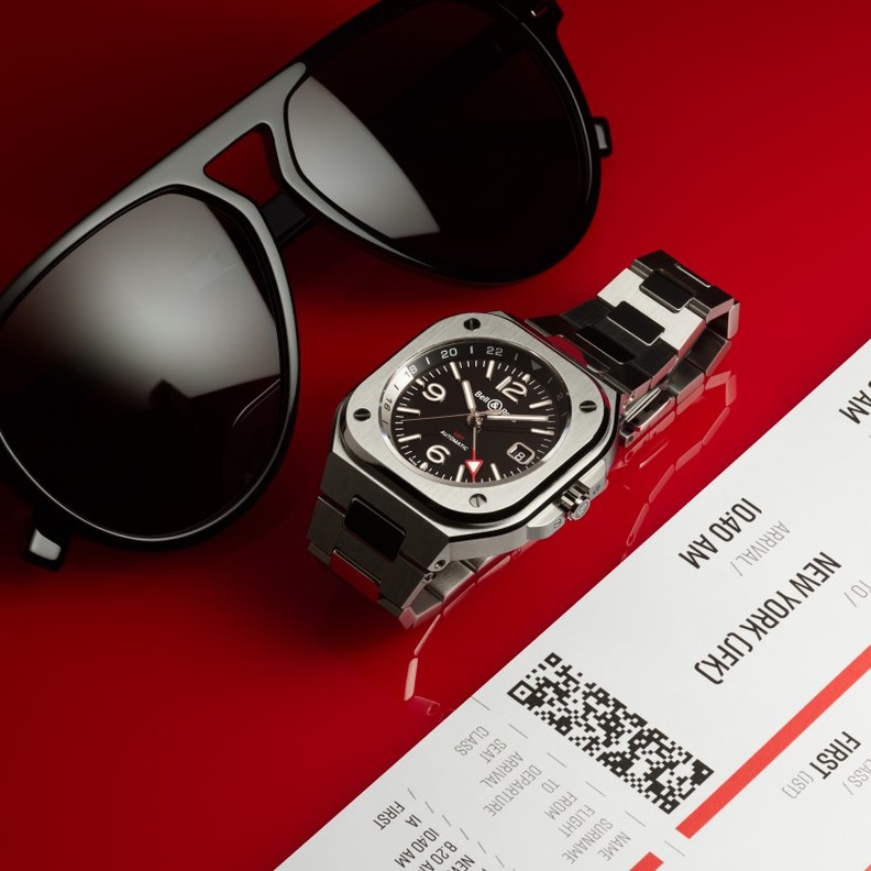 الساعة الجديدة BR 05 GMT