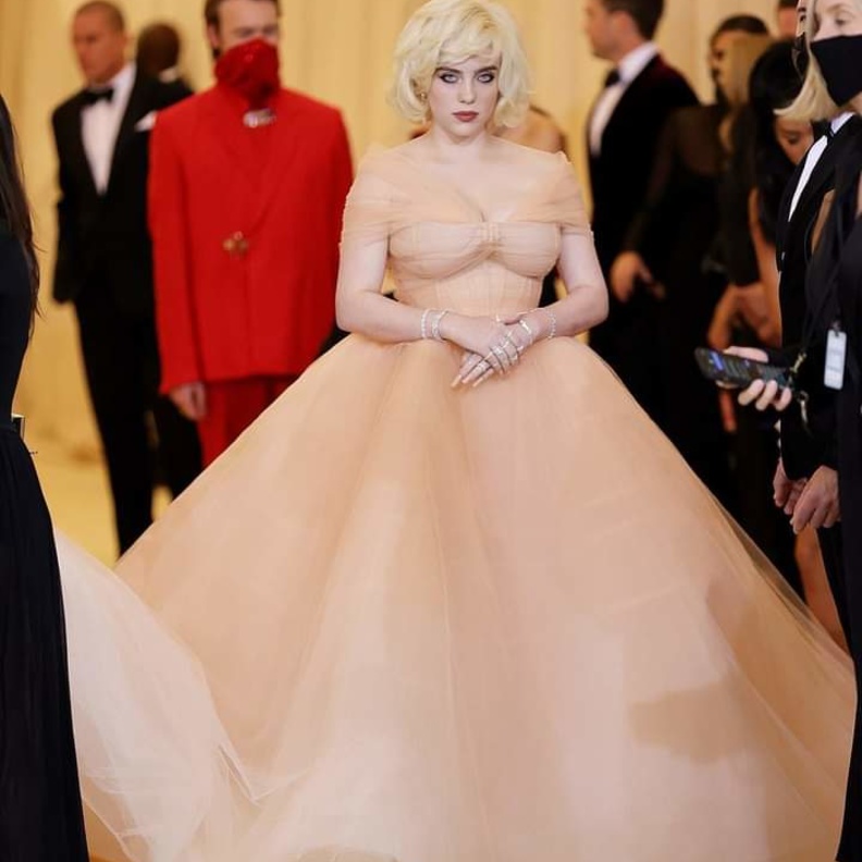 أبرز اللقطات من ظهور المشاهير في حفل ميت غالا 2021