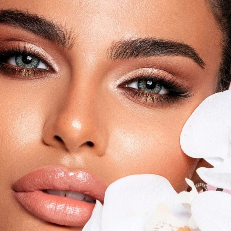 كوني ملكة تتربع على عرش الجمال في يوم زفافك