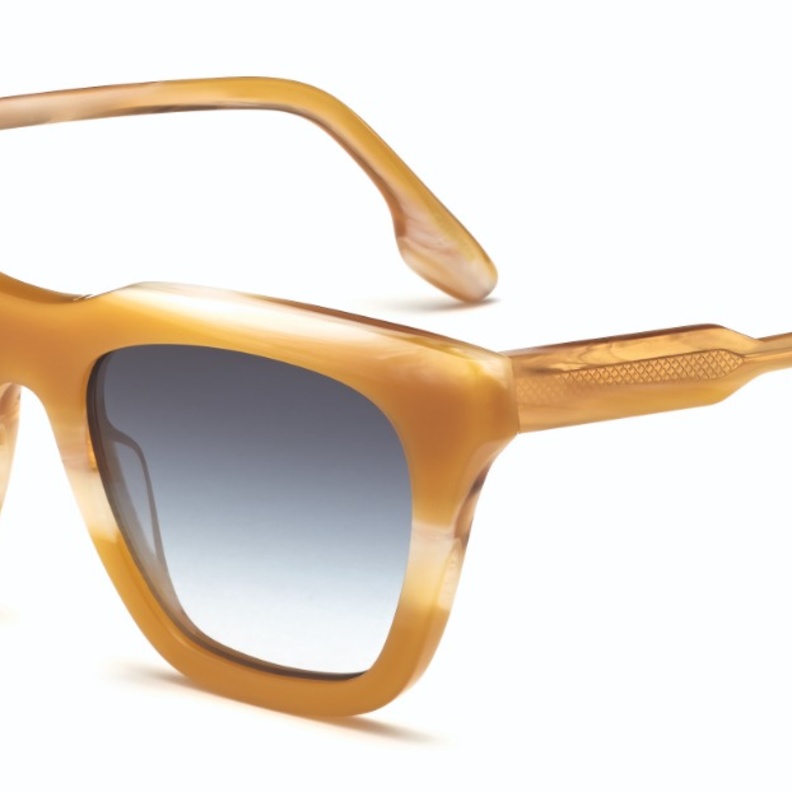 "VICTORIA BECKHAM" تقدم مجموعة نظارات جديدة لموسم خريف وشتاء 2021