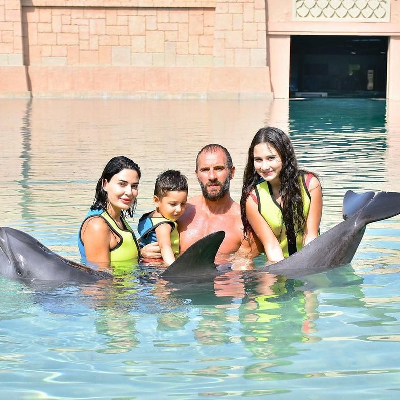 سيرين عبد النور وأسرتها- صورة من حساب سيرين عبد النور على انستقرام