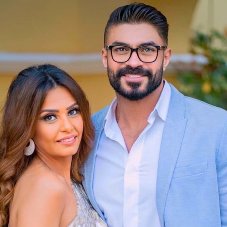 خالد سليم يحتفل بعيد زواجه الـ10 ويوجه رسالة رومانسية لزوجته