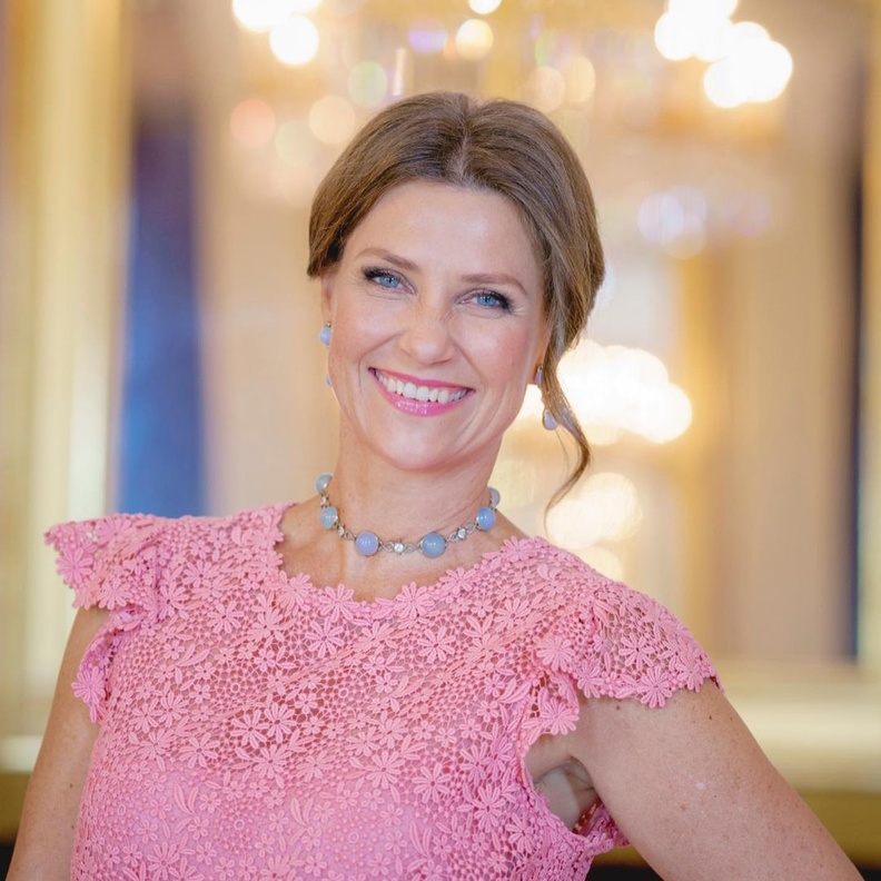 الأميرة مارثا لويز تحتفل بعيد ميلادها الخمسين