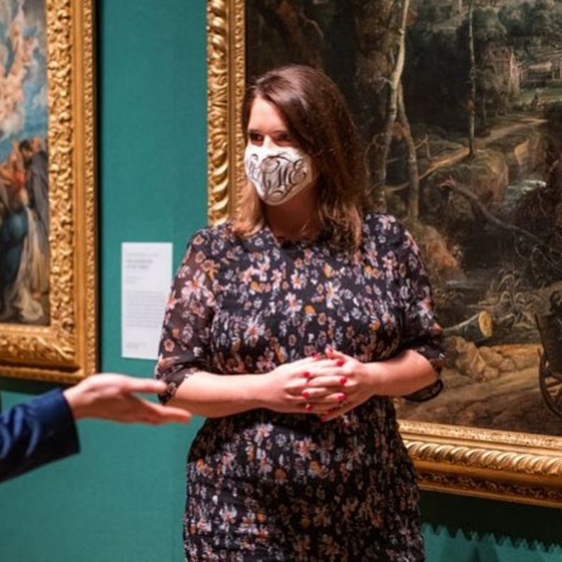 الأميرة يوجين تنشر صورا لها لم تشاهد من قبل