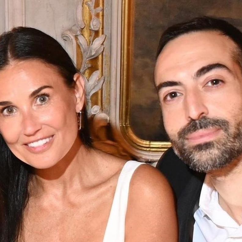 ديمي مور ومحمد التركي رئيس لجنة مهرجان البحر الأحمر - الصورة من حساب مهرجان البحر الاحمر بانستجرام