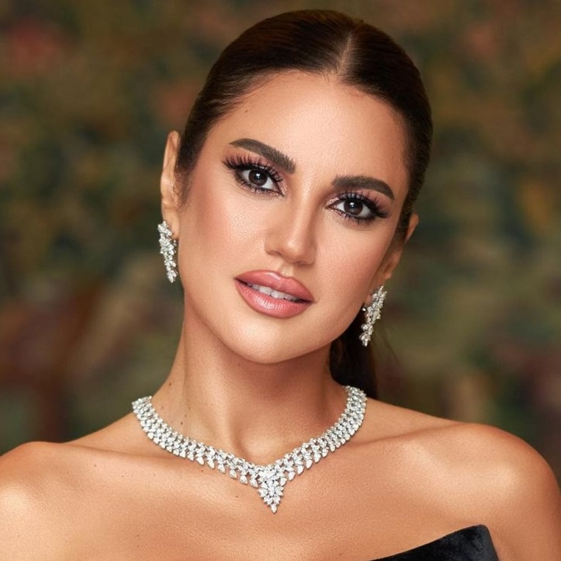 أبرز إطلالات النجمات العرب الجمالية هذا الاسبوع من الأجمل