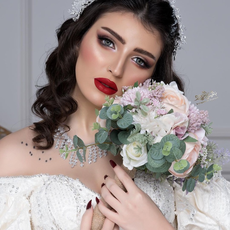 اجمل مكياج عروس مميز من خبيرة التجميل السعودية فاطمة بوجباره