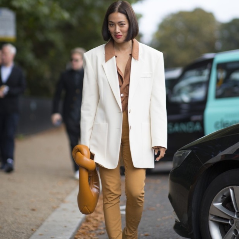 أفكار لاعتماد وتنسيق البليزر الاوفر سايز موضة خريف 2021