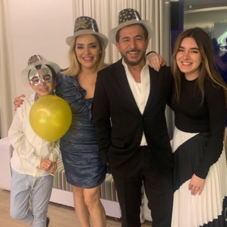 الإعلامية زينة اليازجي تزوجت من الفنان عابد فهد وأنجبا ولدين- انستغرام عابد فهد