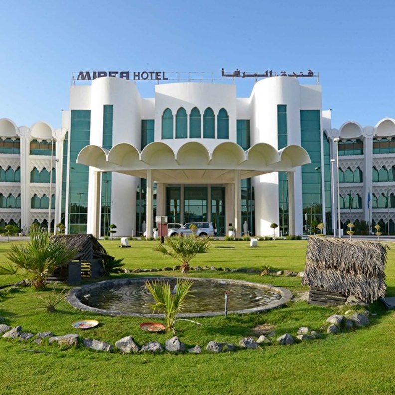 المساحات الخضراء تزيد من روعة التجربة في فندق المرفأ السياحي - المصدر زوروا أبوظبي