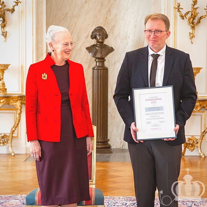 الملكة مارغريت تسلم جائزة الملكة إنجريد للباحثين لعام 2021