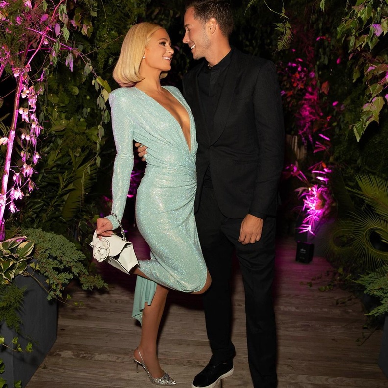 باريس هيلتون اختارت سجل هدايا باهظ لزفافها