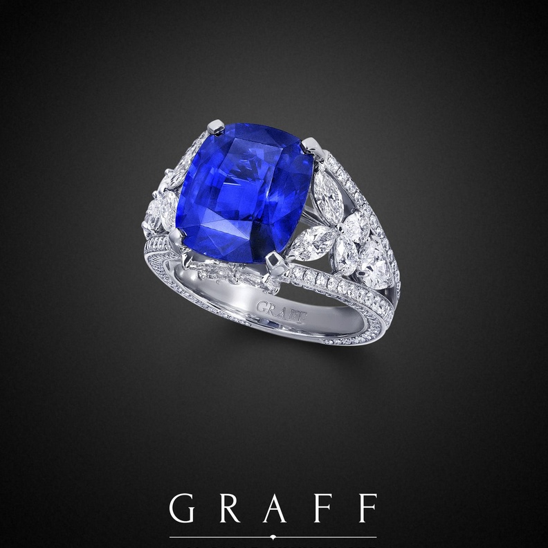 خواتم مرصعة بالحجر الازرق من دار Graff 
