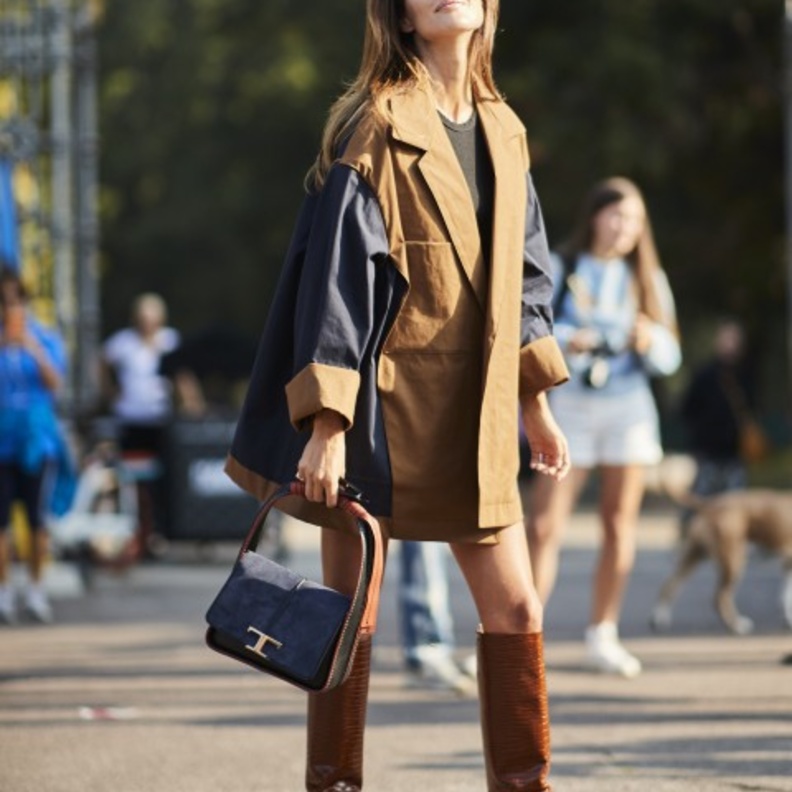 أفكار عصرية لتنسيق الجزمة العالية مع الاطلالات الخريفية