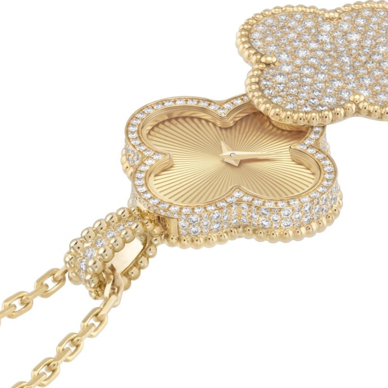 ساعة من فان كليف أند أربلز  Van Cleef & Arpels