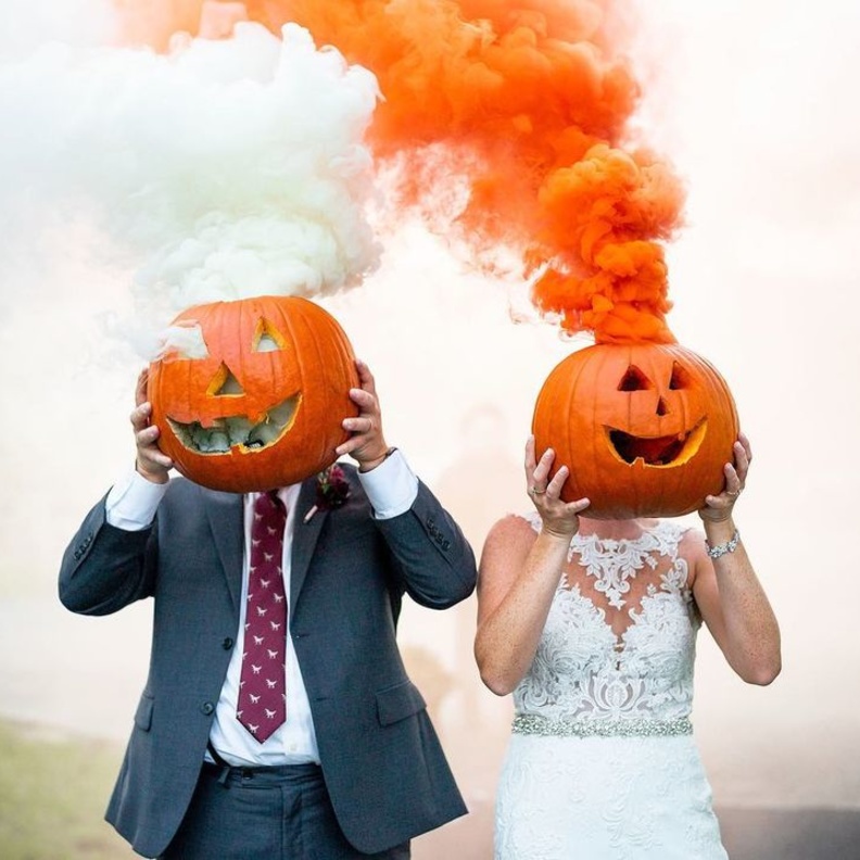 صور مازحة للعروسين