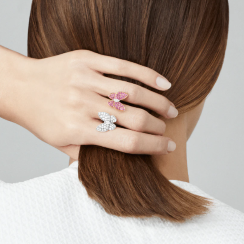 صورة من فان كليف اند آربلز