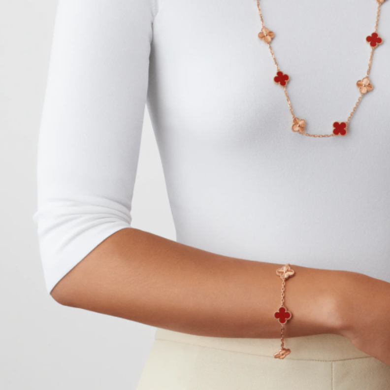 صورة من فان كليف اند آربلز