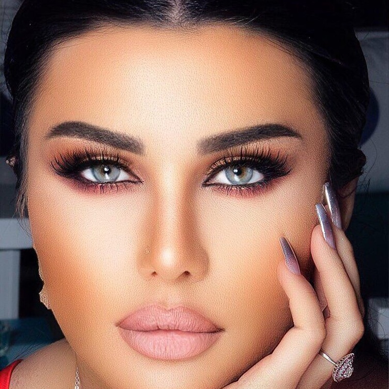 طريقة عمل مكياج رائع بأسلوب جيني أسبر يناسب فصل الخريف