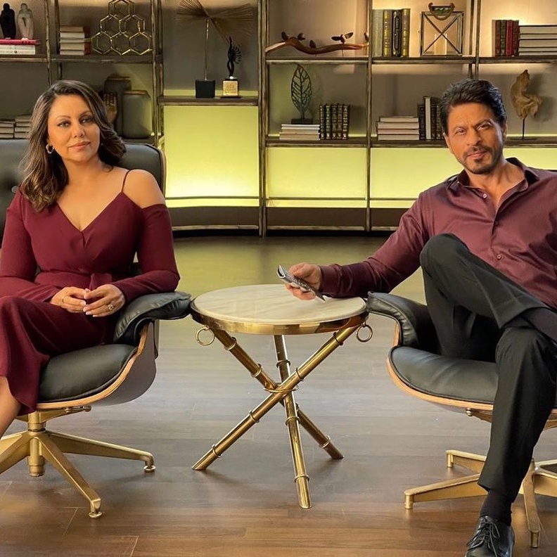 فرح خان تنشر صورة جديدة لشاروخان وغوري خان