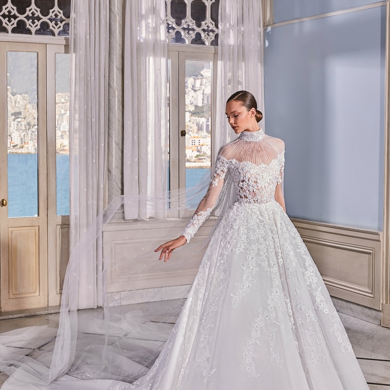 فساتين زفاف بأكمام طويلة @tonyward